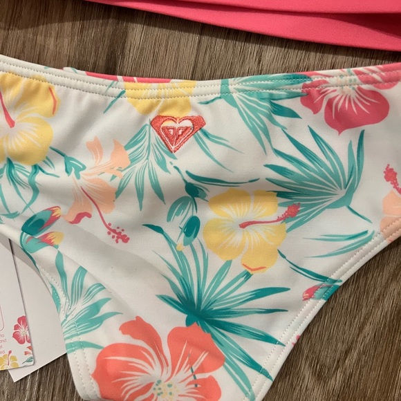 Roxy girls x Barbie Reversible Toddler Bikini! - Picture 10 of 10